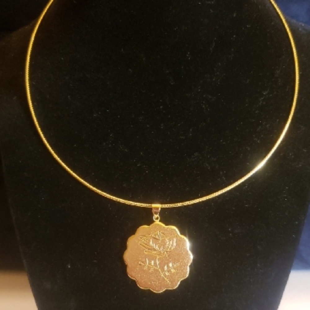Amita Damascene Gold Plated Pendant and Necklace - Picture 4 of 5